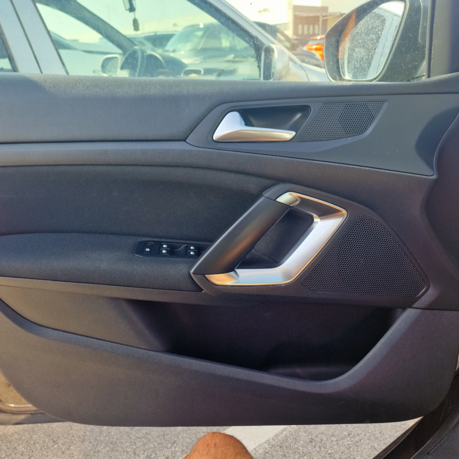 Peugeot 308 SW 1.6hdi, снимка 14 - Автомобили и джипове - 56002056