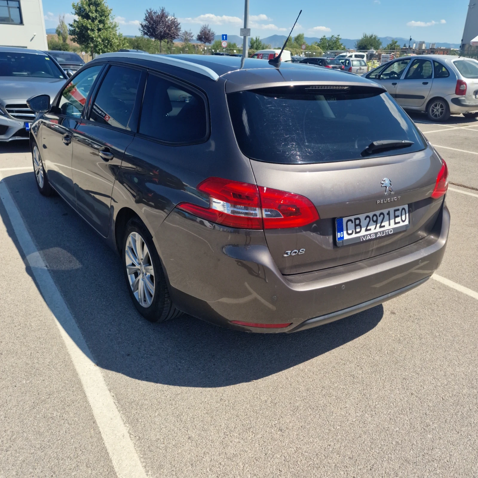 Peugeot 308 SW 1.6hdi, снимка 7 - Автомобили и джипове - 56002056