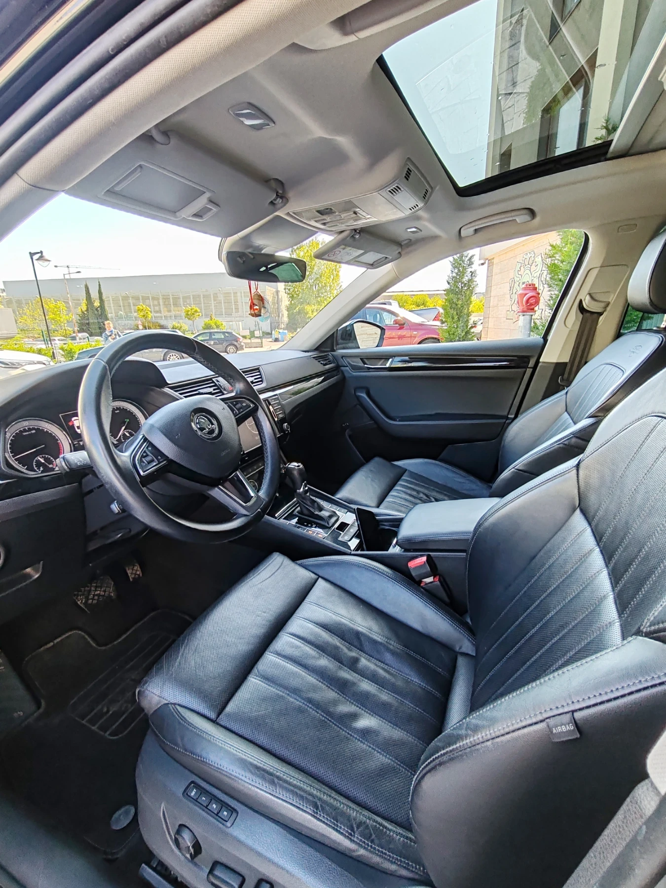 Skoda Superb L&K 2.0d 190, снимка 7 - Автомобили и джипове - 56075599