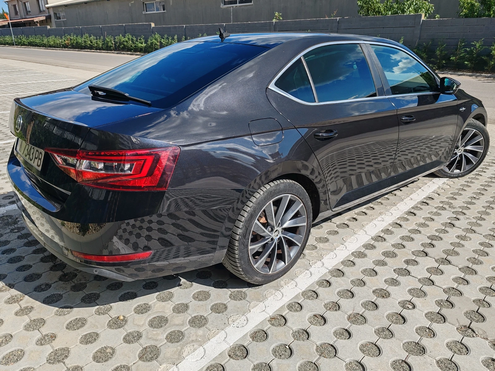 Skoda Superb L&K 2.0d 190, снимка 4 - Автомобили и джипове - 56075599