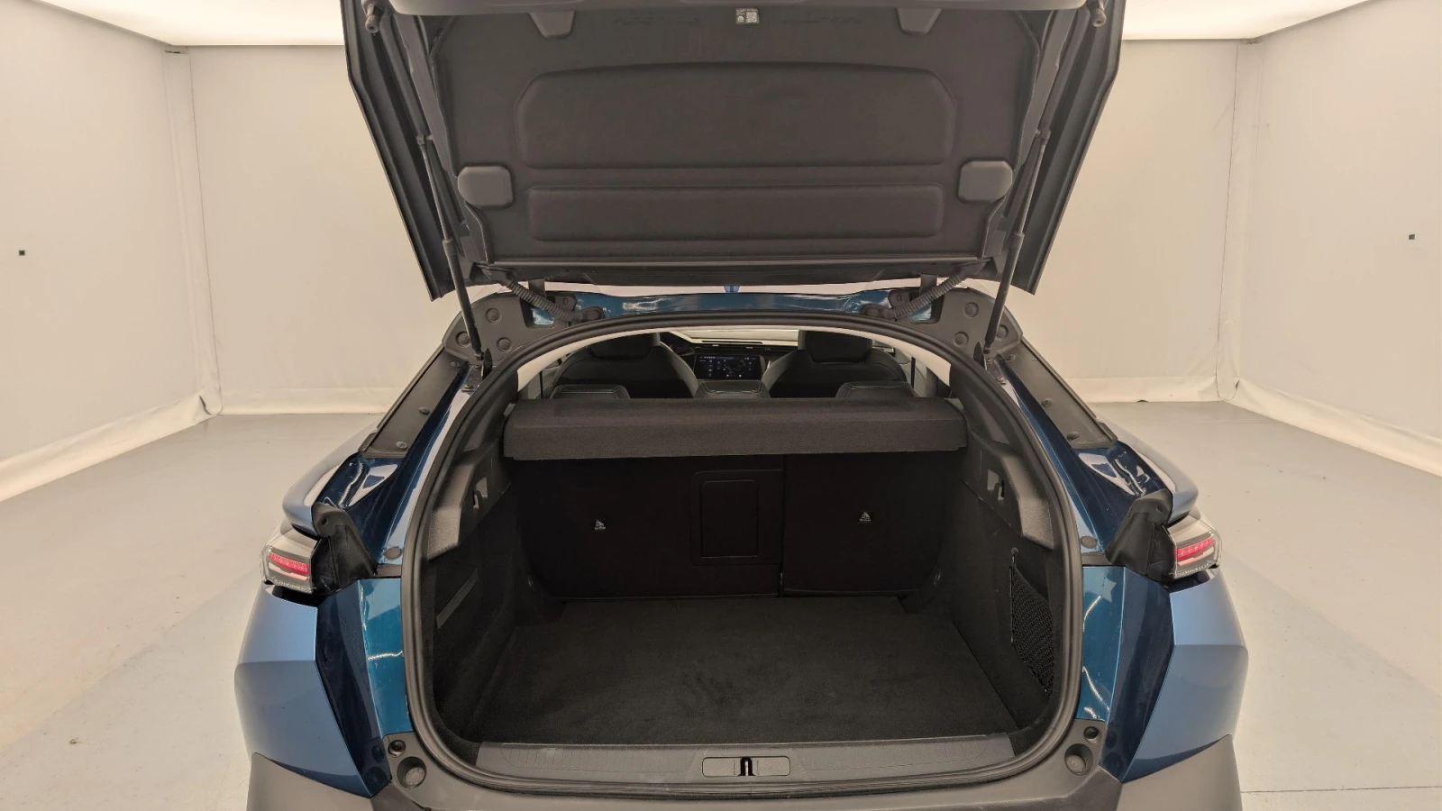 Peugeot 408 Allure - Hybrid, снимка 6 - Автомобили и джипове - 56161116