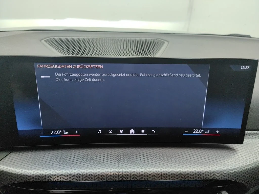 BMW i4 eDrive40 Leather LED Navi 94% SoH, снимка 13 - Автомобили и джипове - 56304734