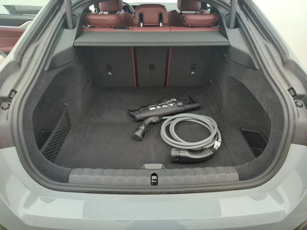 BMW i4 eDrive40 Leather LED Navi 94% SoH, снимка 5 - Автомобили и джипове - 56304734