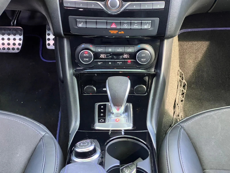 Infiniti Q30 S* 2.0i* BOSE* PANORAMA* KEYLESS* CAMERA, снимка 11 - Автомобили и джипове - 45095315