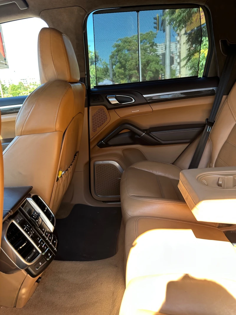 Porsche Cayenne Turbo , Distr, Burmester, снимка 16 - Автомобили и джипове - 52639228