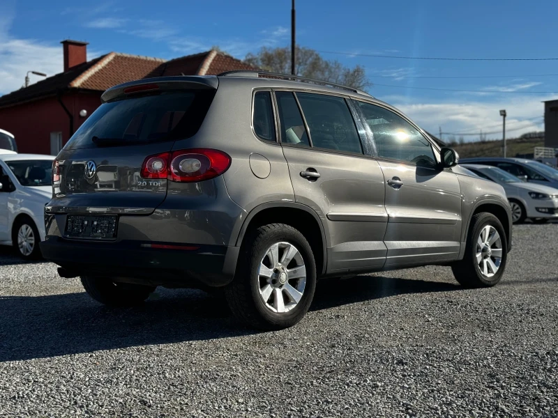 VW Tiguan 2.0TDI/4x4/140kc, снимка 5 - Автомобили и джипове - 52409538
