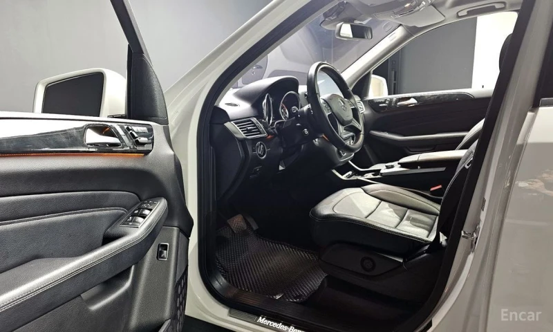 Mercedes-Benz ML 350, снимка 12 - Автомобили и джипове - 52802912