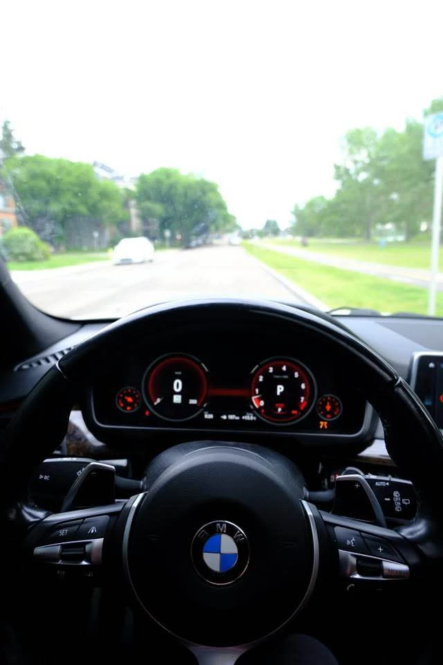 BMW X5 xDrive35i / M Sport Pkg / Navi/Heated se/Head up - изображение 5