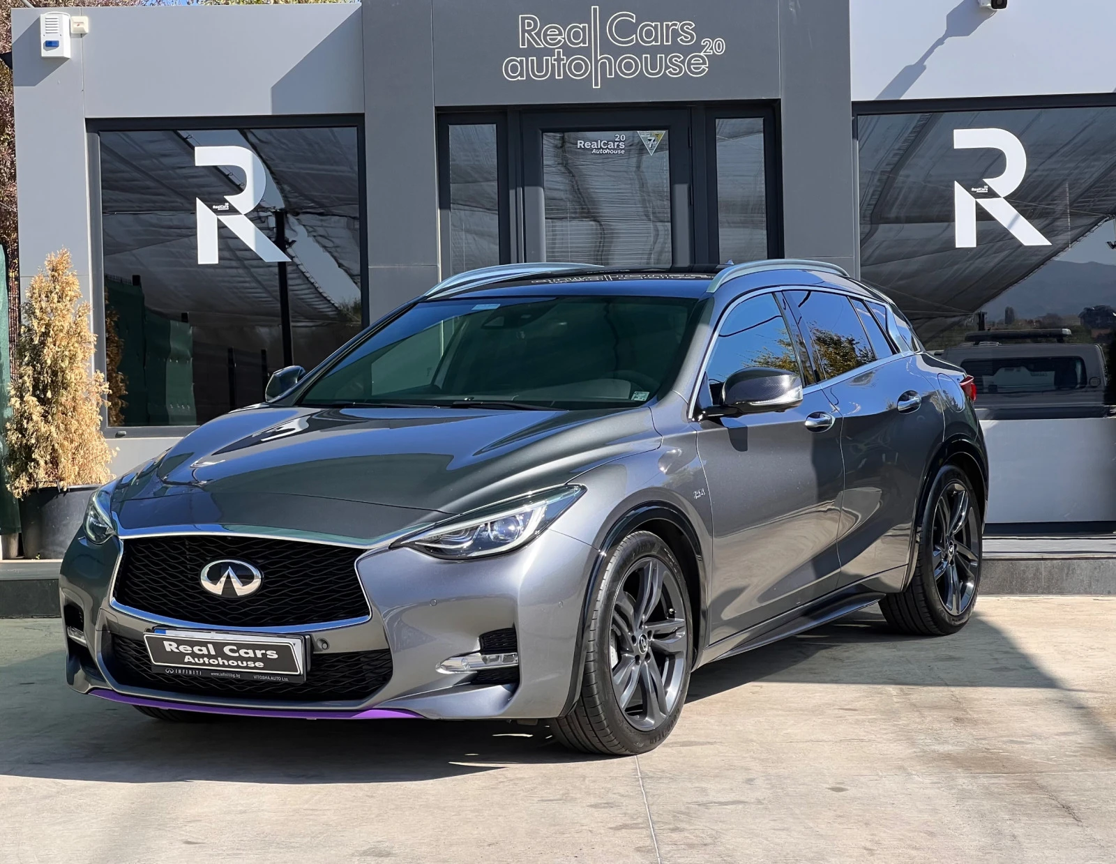 Infiniti Q30 S* 2.0i* BOSE* PANORAMA* KEYLESS* CAMERA - изображение 2