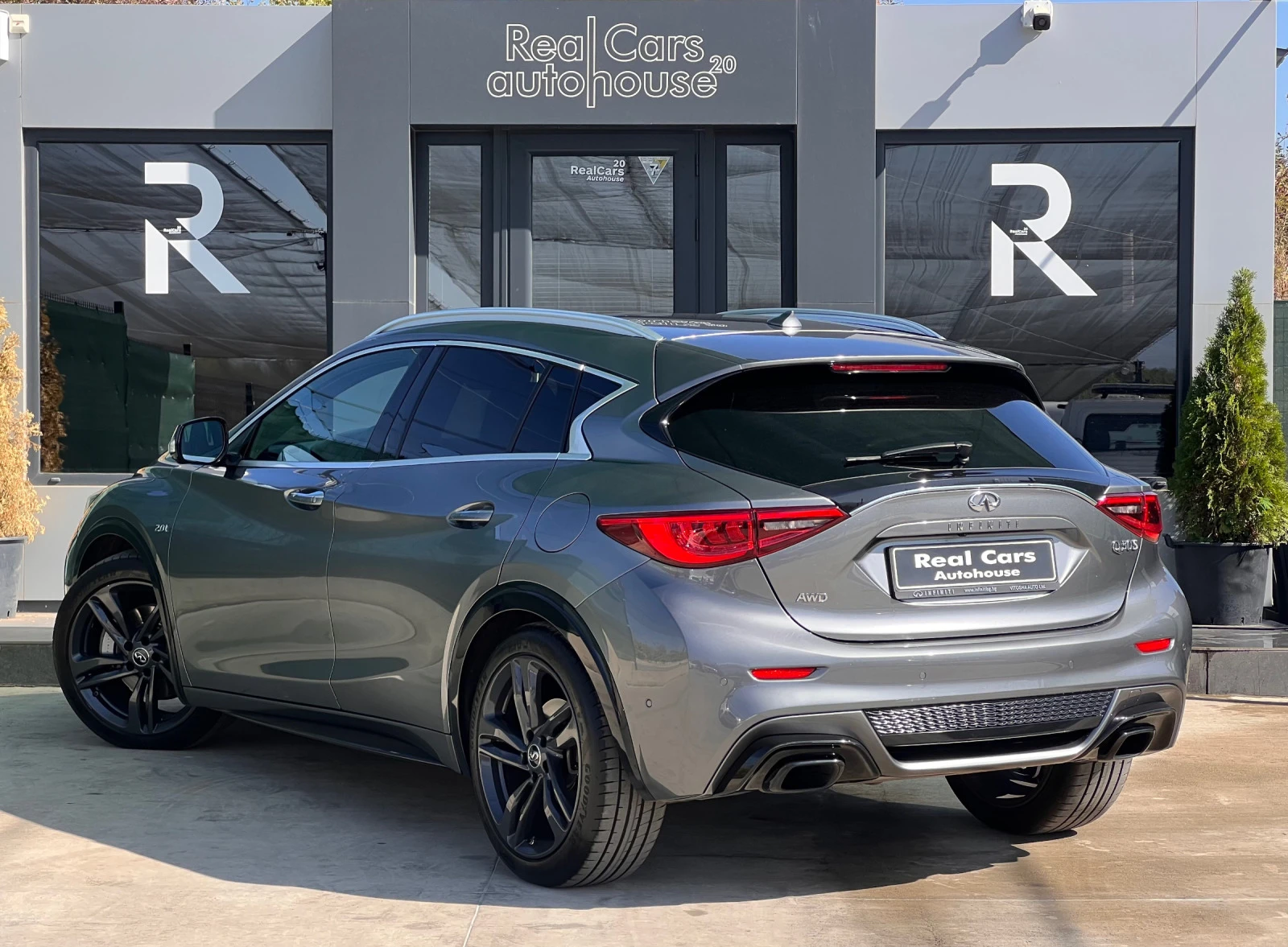 Infiniti Q30 S* 2.0i* BOSE* PANORAMA* KEYLESS* CAMERA - изображение 3