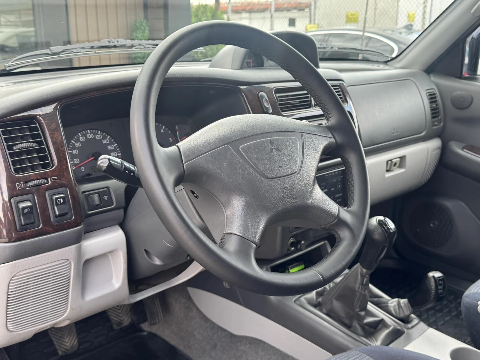 Mitsubishi Pajero sport 2.5 - изображение 10