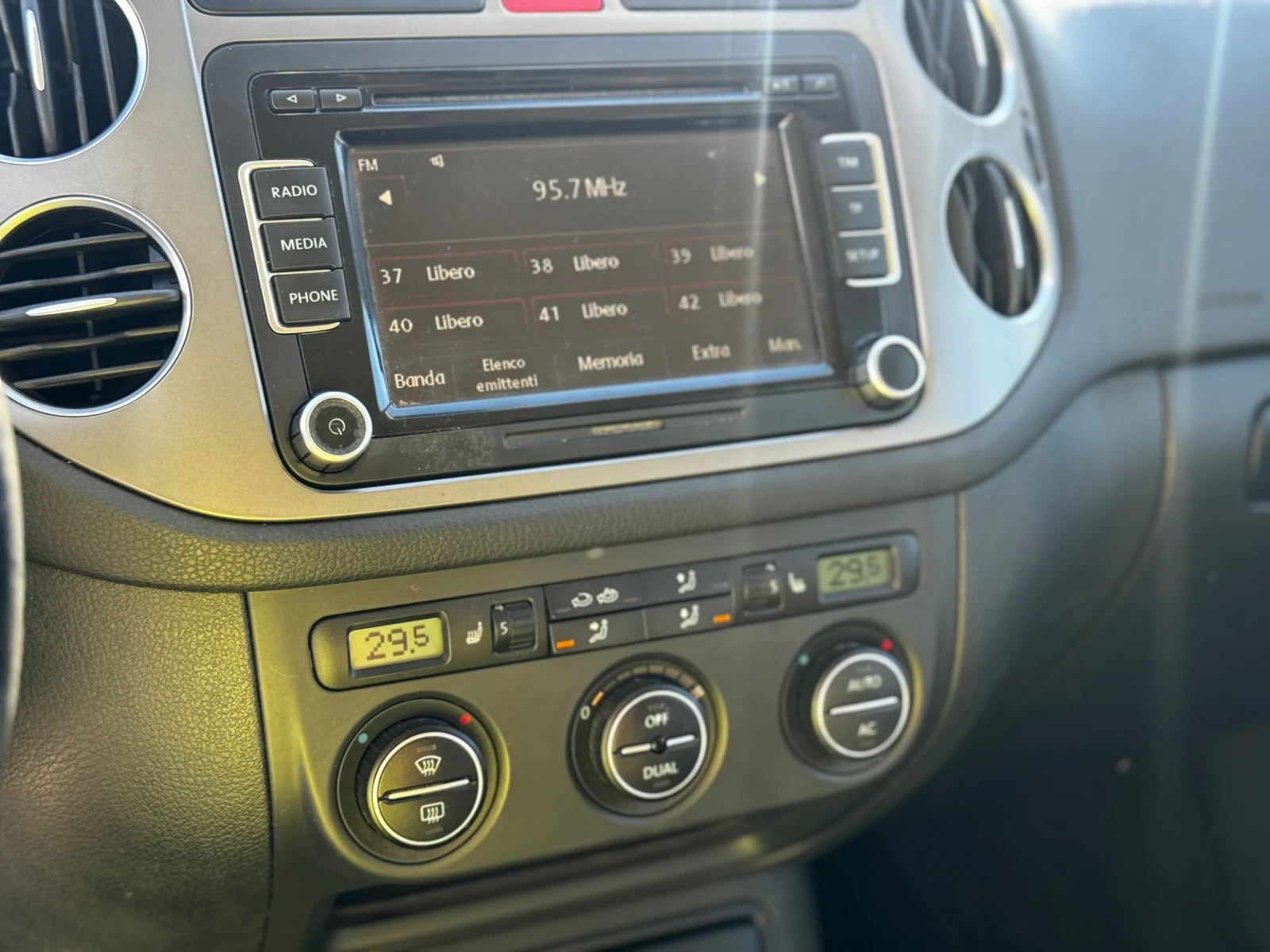 VW Tiguan 2.0TDI/4x4/140kc | Mobile.bg   11