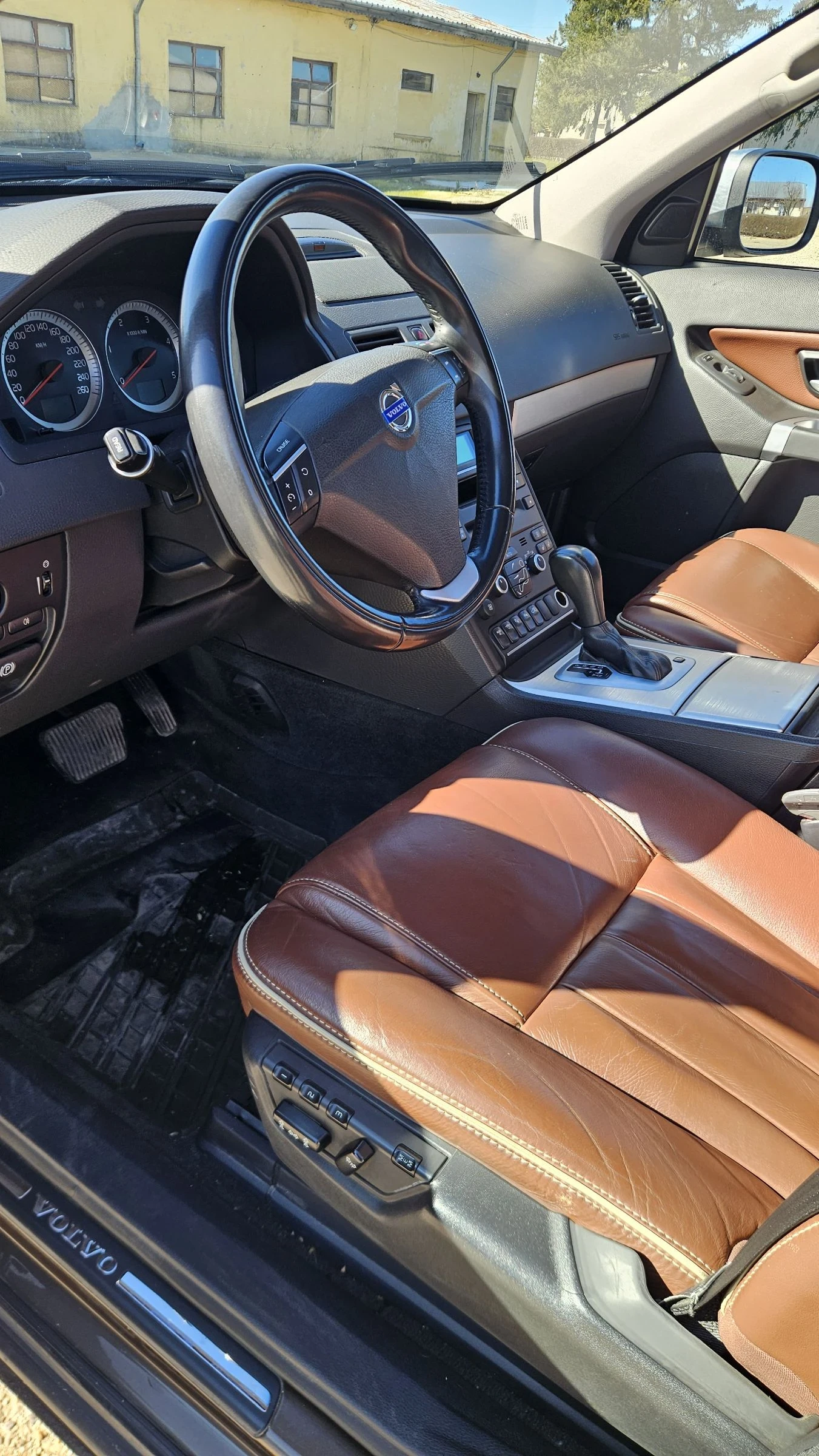 Volvo Xc90, снимка 9 - Автомобили и джипове - 52645533