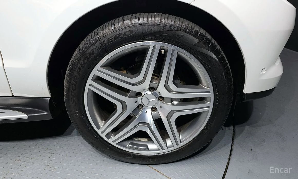 Mercedes-Benz ML 350  - изображение 5