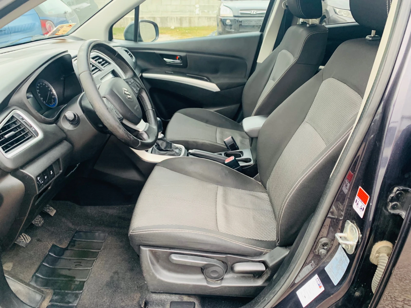 Suzuki SX4 S-Cross 1.6jtd, снимка 10 - Автомобили и джипове - 53916937