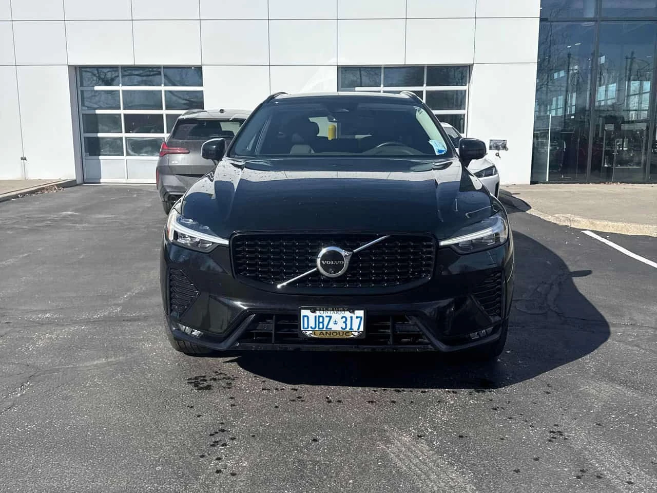 Volvo XC60 * Plus Dark Theme * CARFAX * БЕЗ ПЪРВОНАЧАЛНА ВНОС, снимка 6 - Автомобили и джипове - 54003758