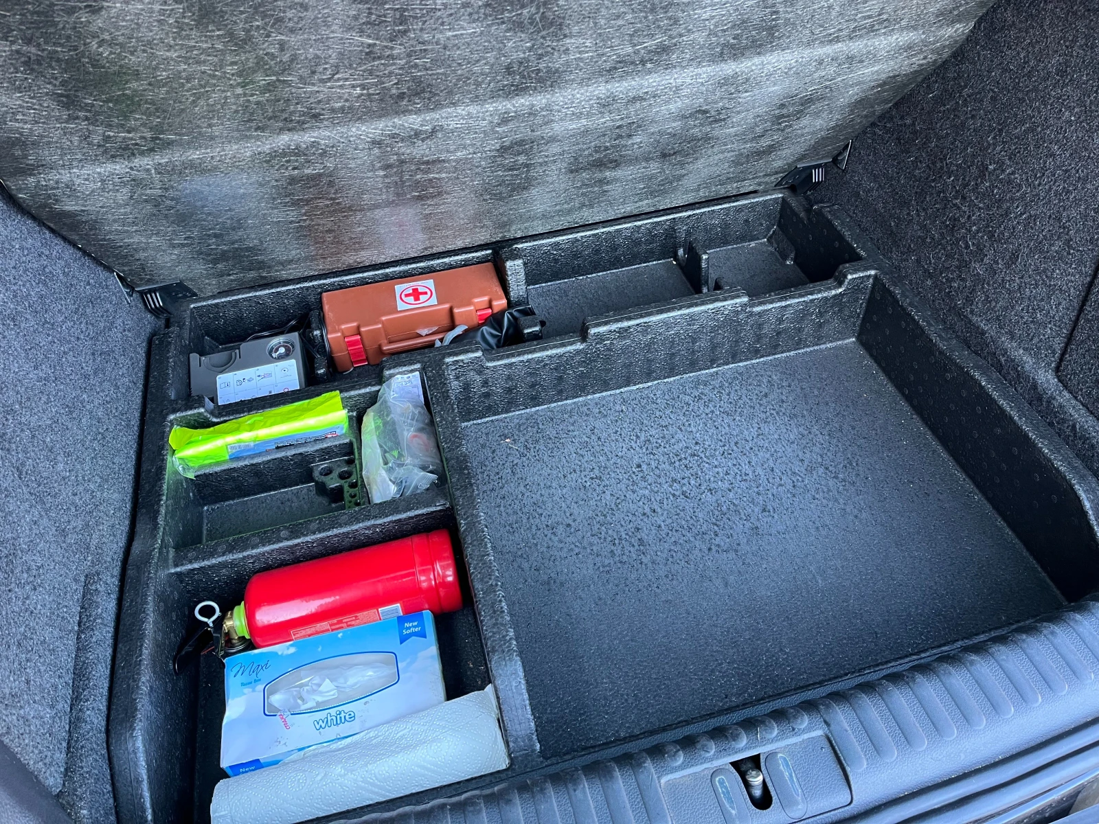 VW Tiguan VW Tiguan 2.0 TDI HIGHLINE 4MOTION /4x4/, снимка 15 - Автомобили и джипове - 54207331