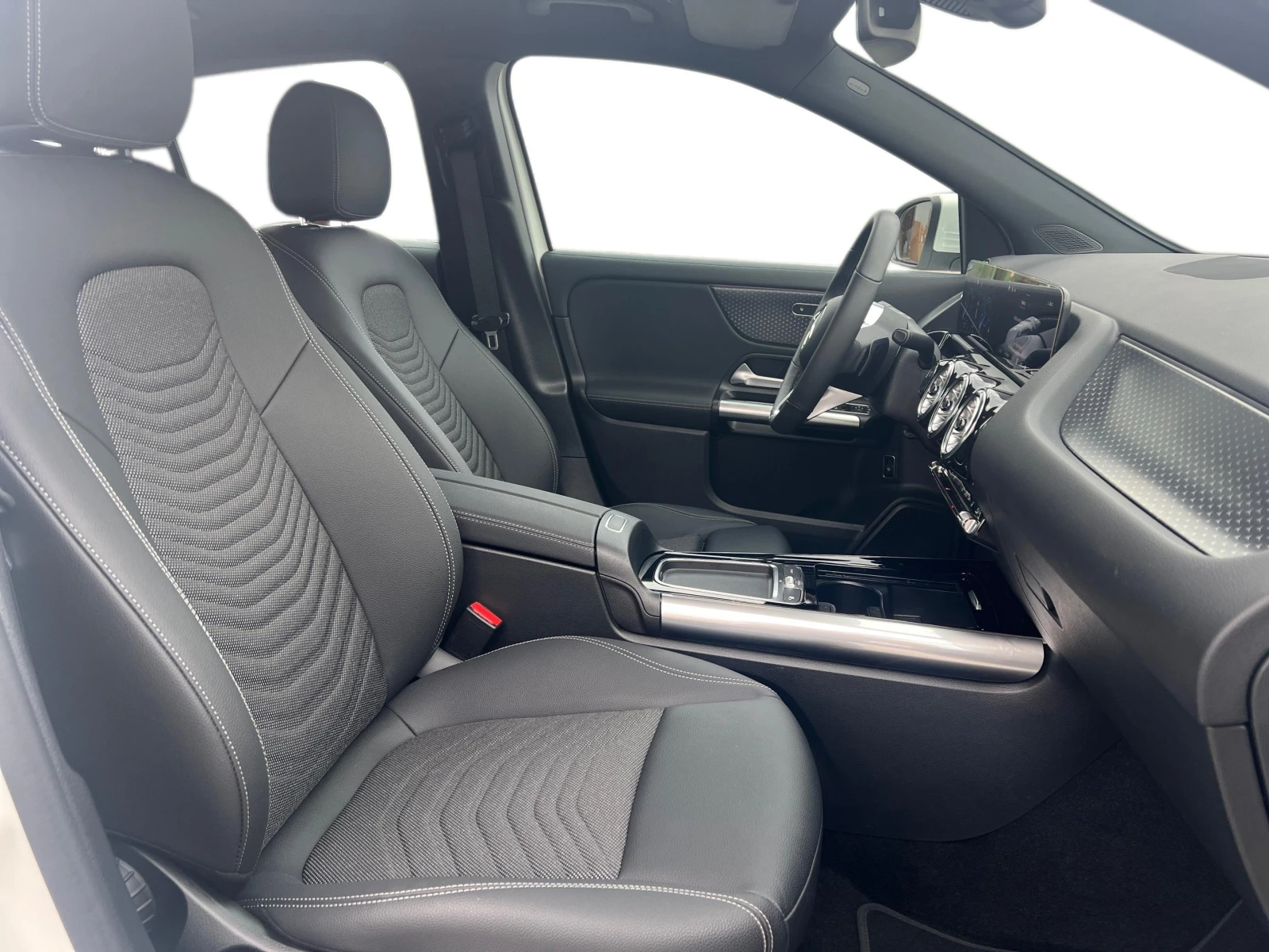 Mercedes-Benz EQA 250+  | Mobile.bg � ����������� 11