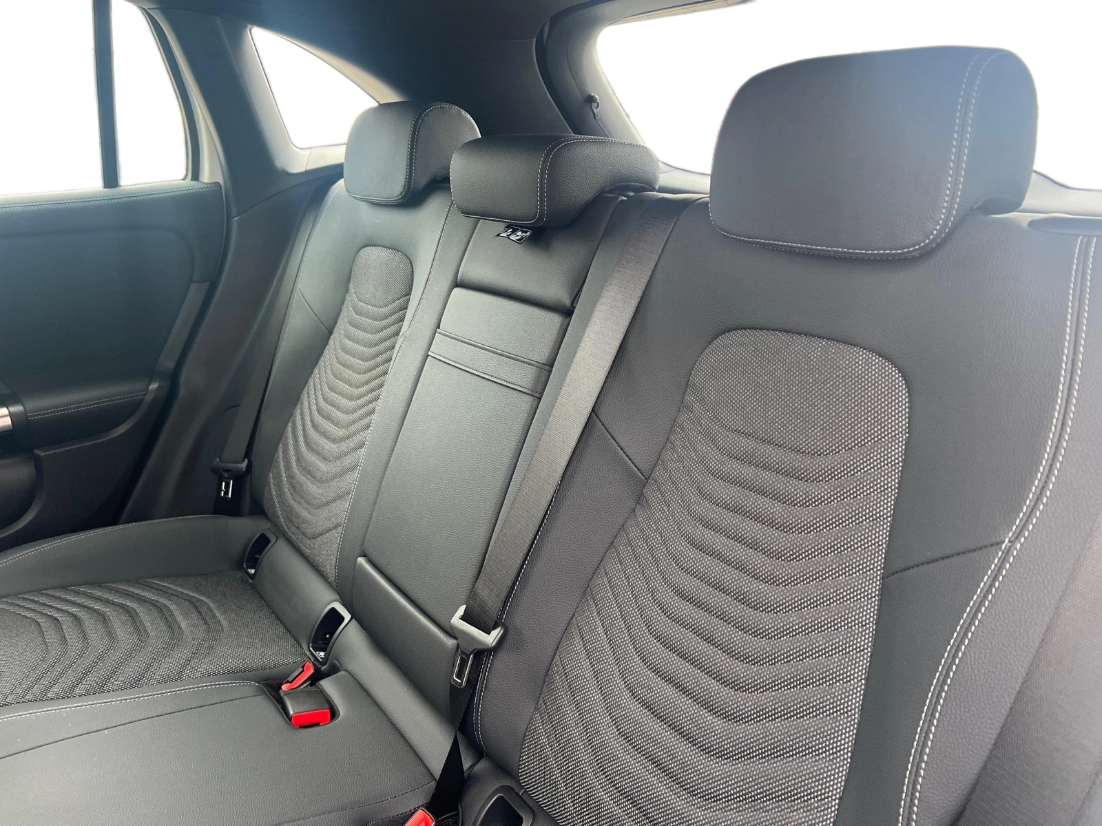 Mercedes-Benz EQA 250+  | Mobile.bg � ����������� 12