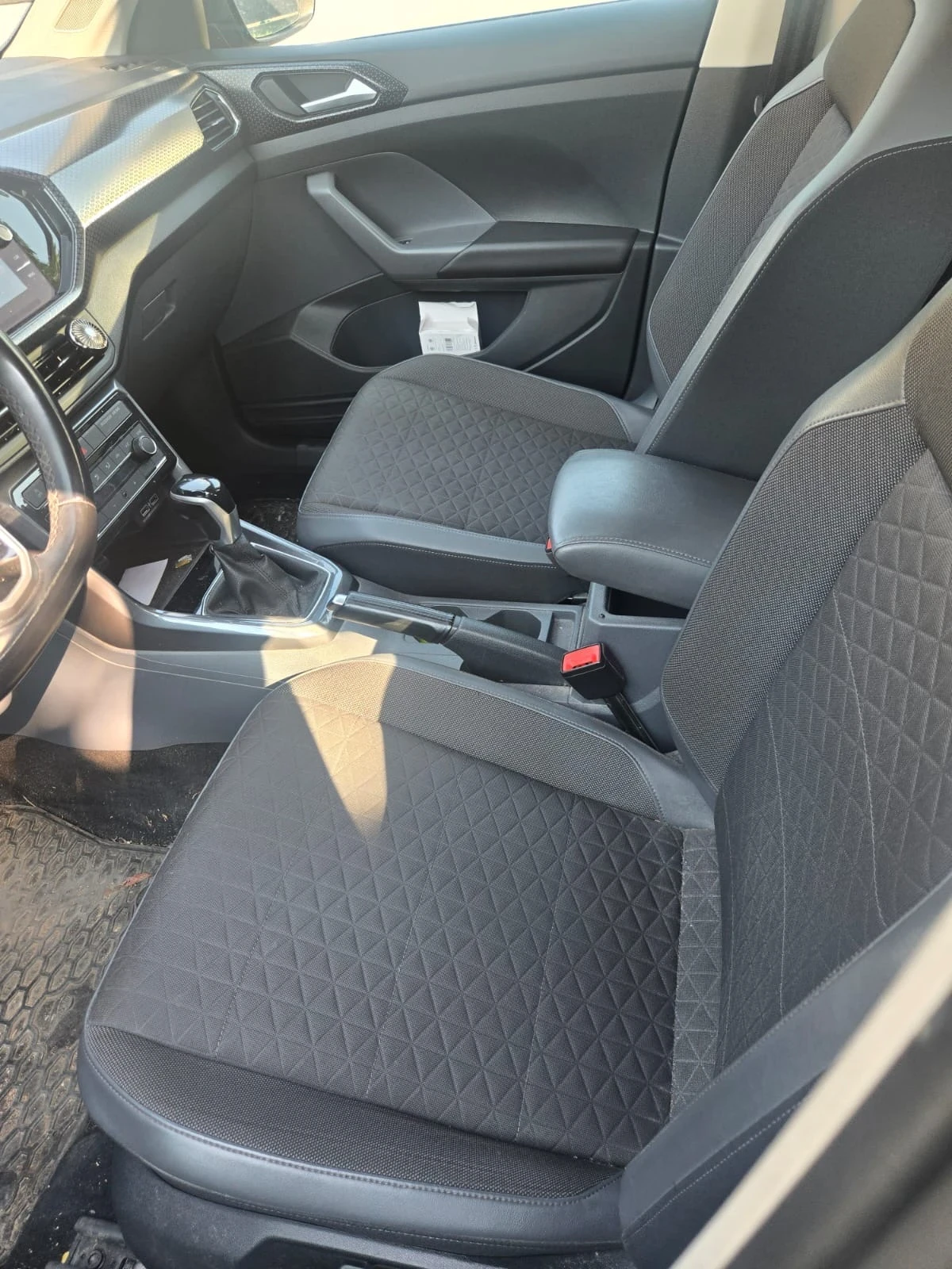 VW T-Cross, снимка 3 - Автомобили и джипове - 54370268