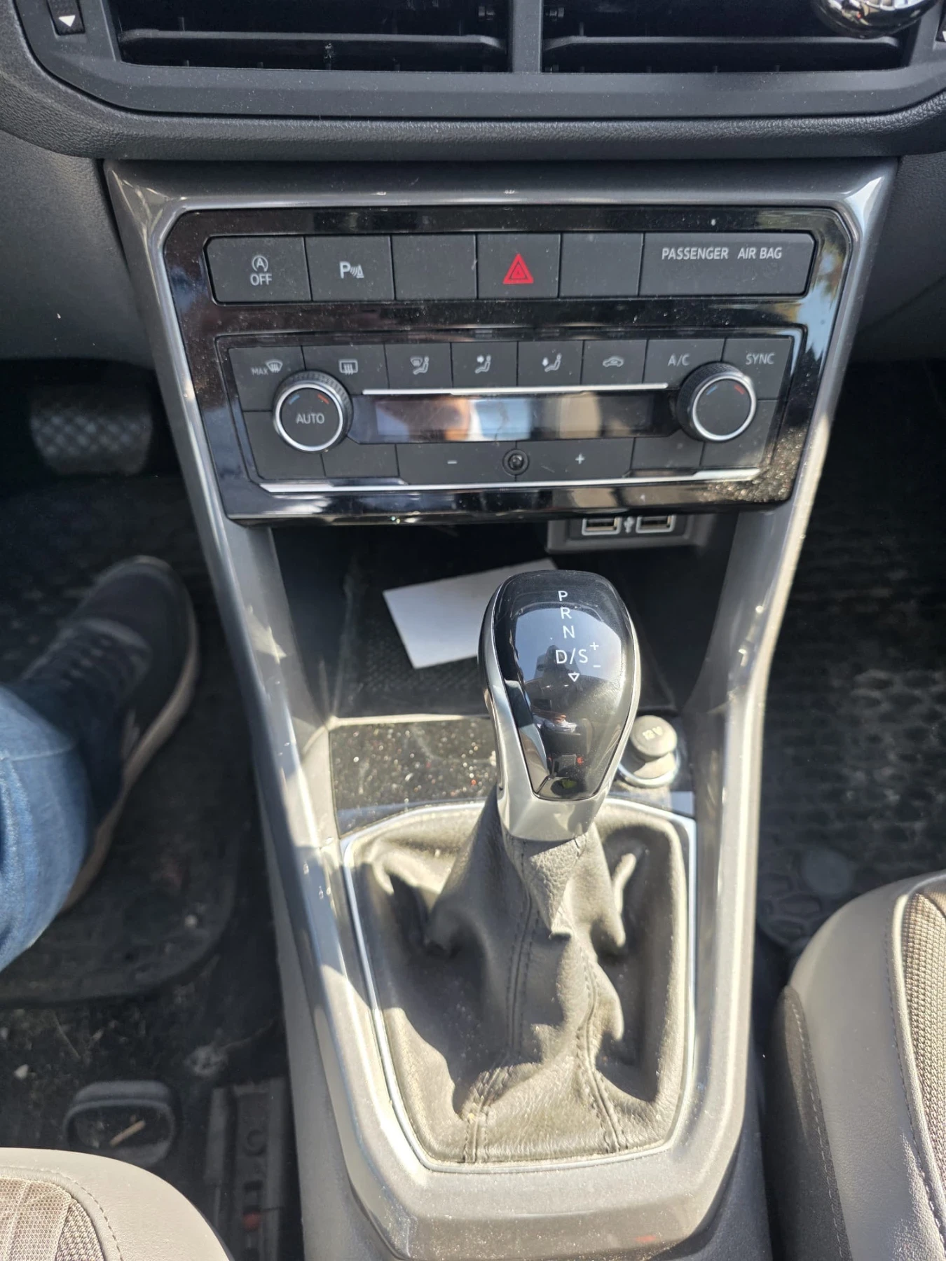 VW T-Cross, снимка 10 - Автомобили и джипове - 54370268