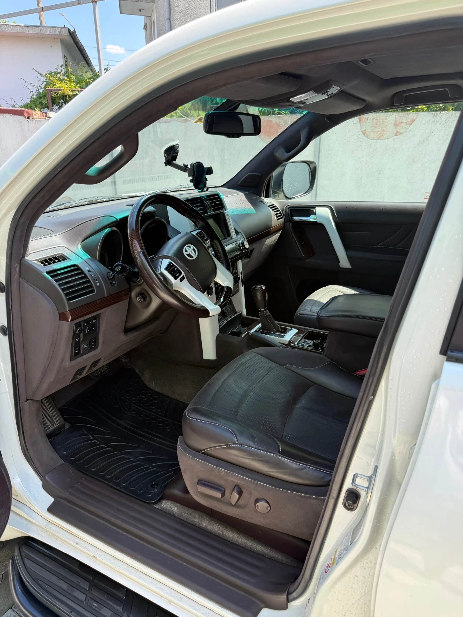 Toyota Land cruiser, снимка 11 - Автомобили и джипове - 54839398