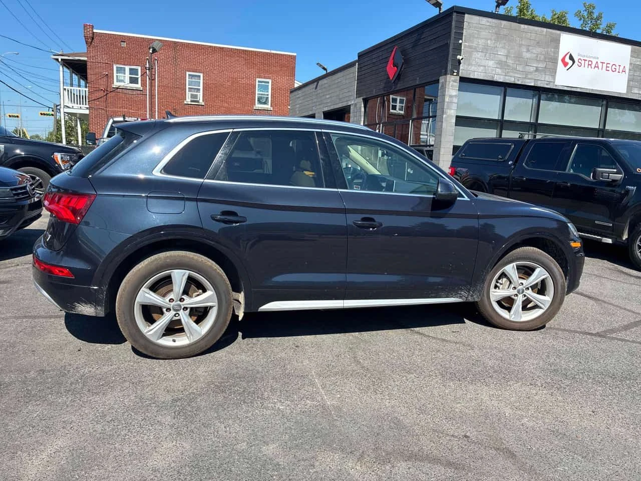 Audi Q5 * Progressiv * CARFAX * БЕЗ ПЪРВОНАЧАЛНА ВНОСКА, снимка 3 - Автомобили и джипове - 55566322