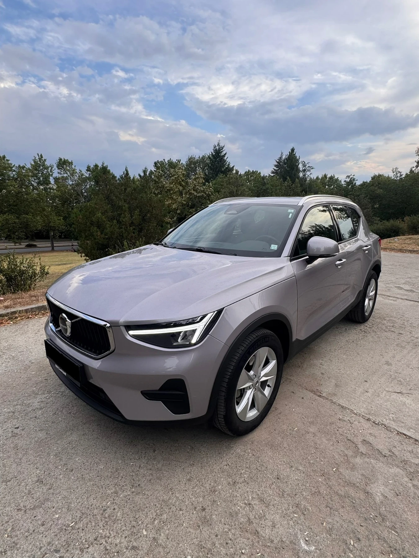 Volvo XC40 2.0 B3, снимка 2 - Автомобили и джипове - 55666704