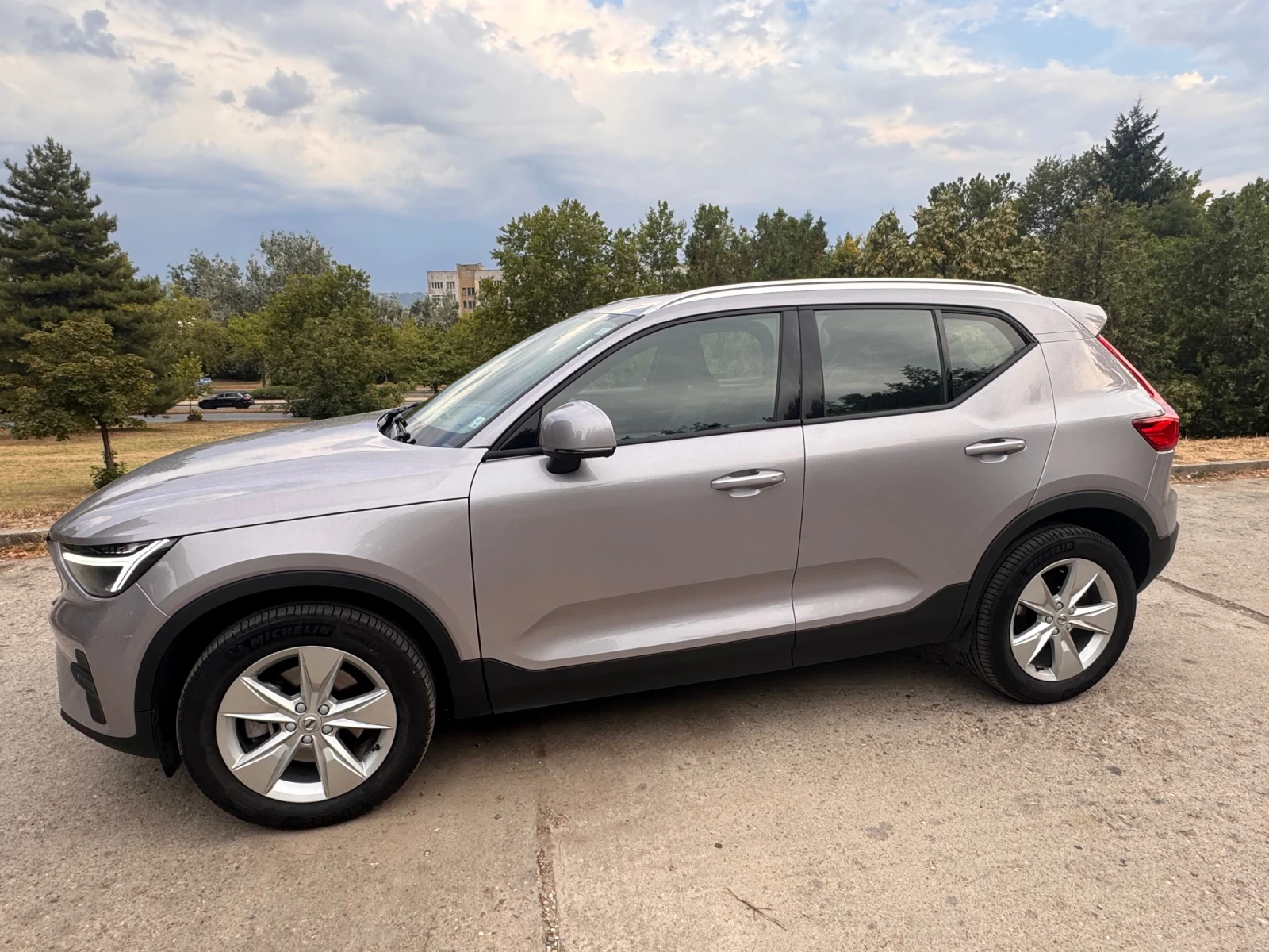 Volvo XC40 2.0 B3, снимка 6 - Автомобили и джипове - 55666704