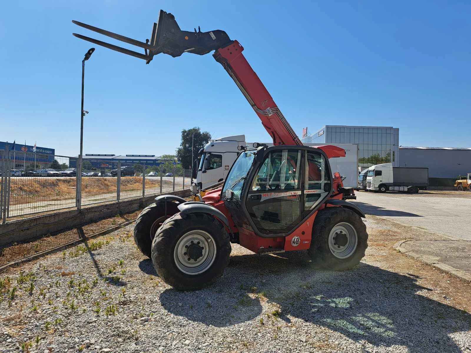 Телескопичен товарач Manitou КЛИМАТИК, снимка 1