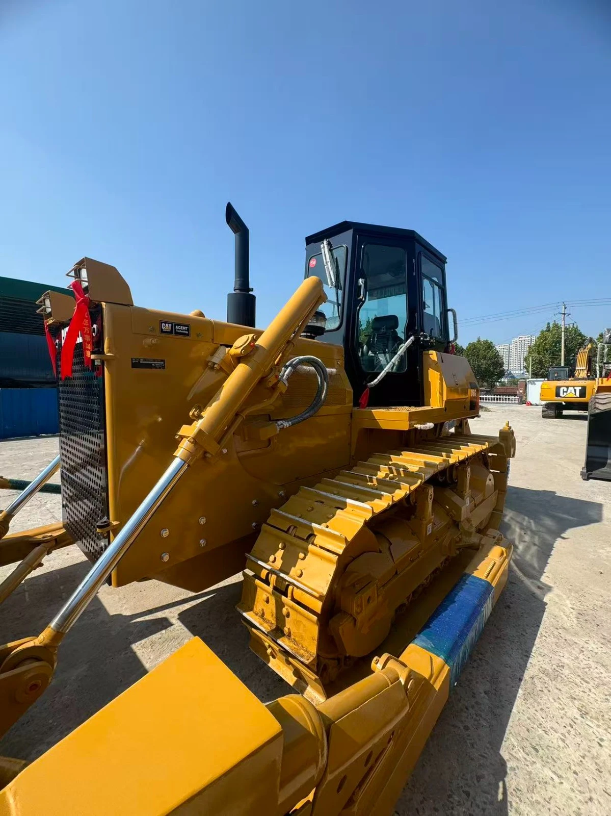 �������� Cat D6G | Mobile.bg � ����������� 2