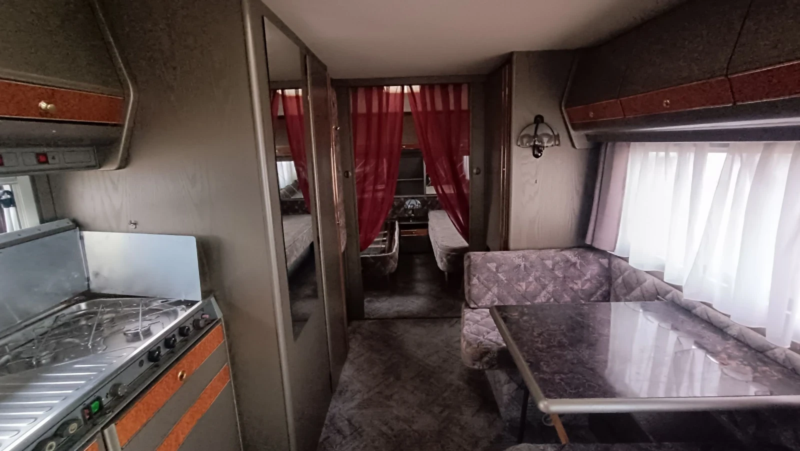 Каравана Dethleffs 750, снимка 5 - Каравани и кемпери - 53895282