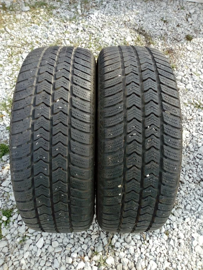 Гуми Зимни 195/60R16, снимка 1 - Гуми и джанти - 31941744