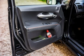 Toyota Auris, снимка 9