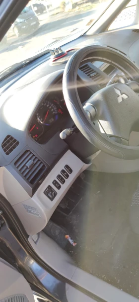 Mitsubishi Grandis 2, 0 TDI, снимка 10