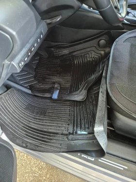 Toyota Corolla SDN 1. 8 HSD Executive, снимка 17