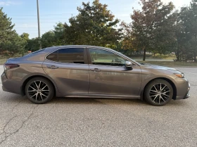 Toyota Camry * SE * CARFAX * ОПЦИЯ ЗА ФИНАНСИРАНЕ | Auto.bg — изображение 3
