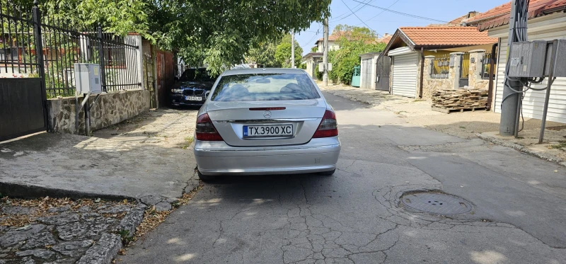 Mercedes-Benz E 220 avantgarde/facelift, снимка 4 - Автомобили и джипове - 47239244