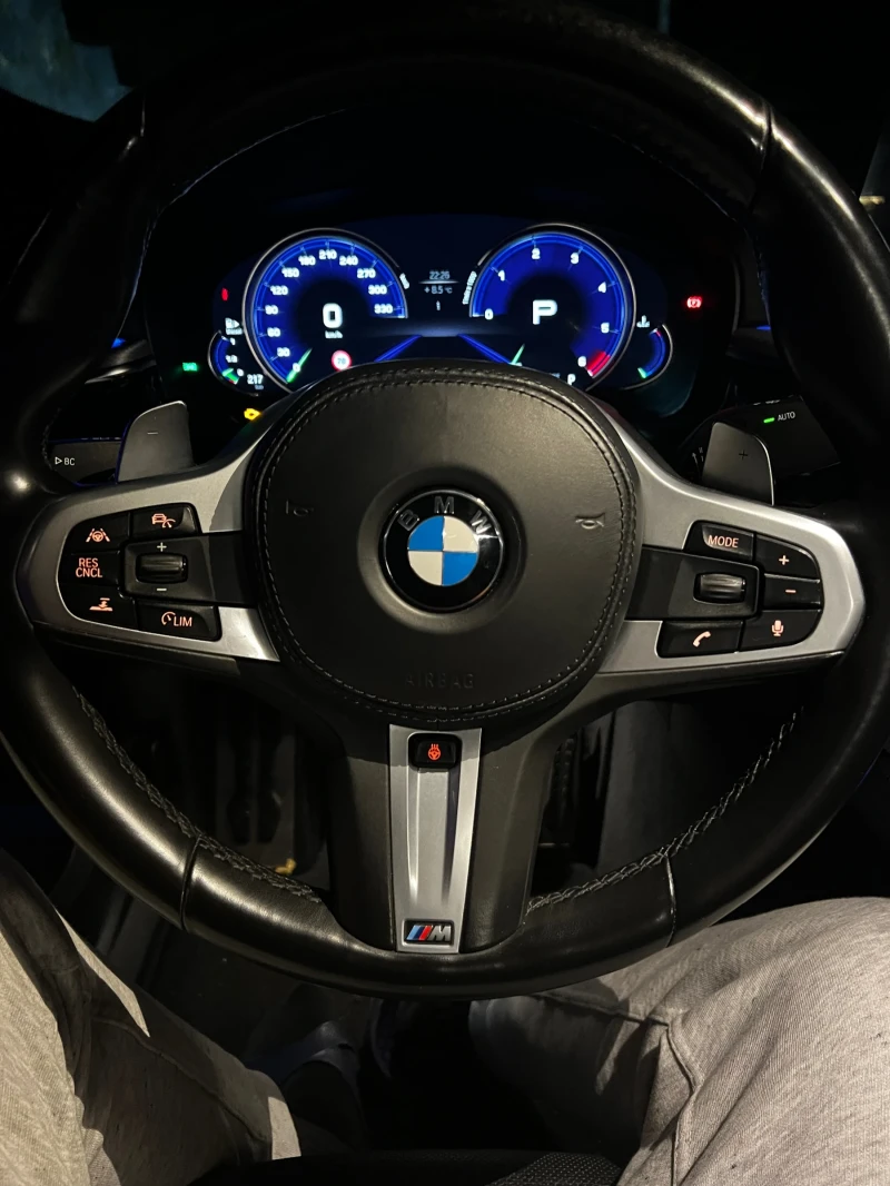 BMW 6 GT 3.0d M-SPORTPAKKET  FULL LED/MASSAGE/HUD/360/PANO, снимка 8 - Автомобили и джипове - 52568733