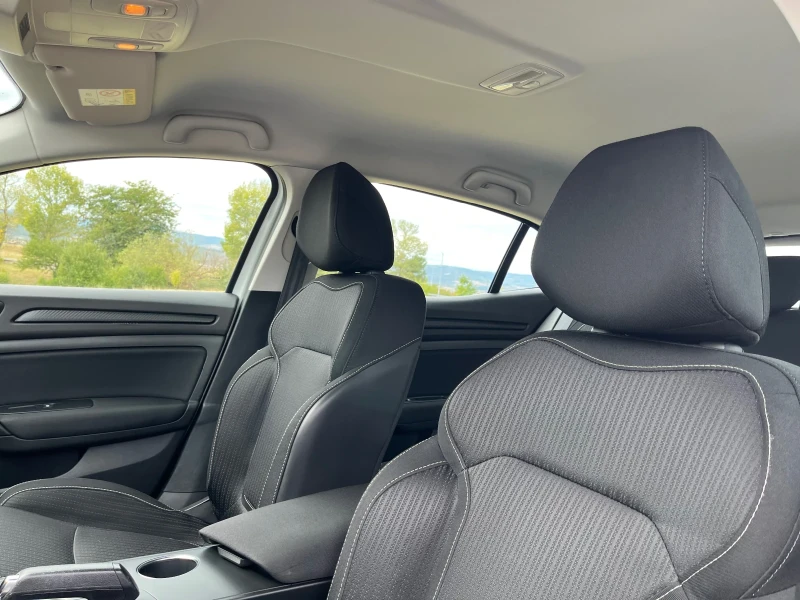 Renault Megane 1.5 DCI Avtomatik , снимка 16 - Автомобили и джипове - 51910125