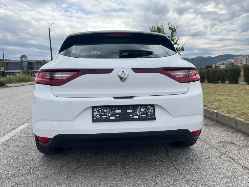 Renault Megane 1.5 DCI Avtomatik , снимка 4 - Автомобили и джипове - 51910125