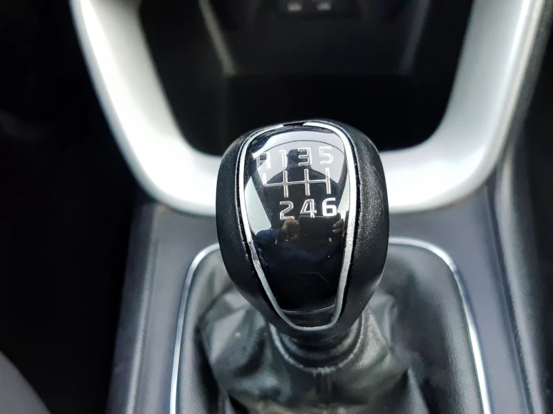 Kia Ceed  1.6 - 110, снимка 9 - Автомобили и джипове - 52085245