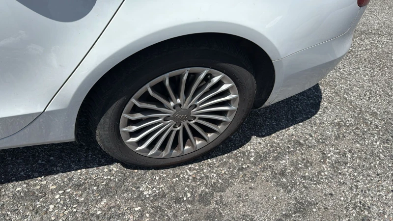 Audi A4 2.0 TDI AUTOMAT, снимка 7 - Автомобили и джипове - 52691361