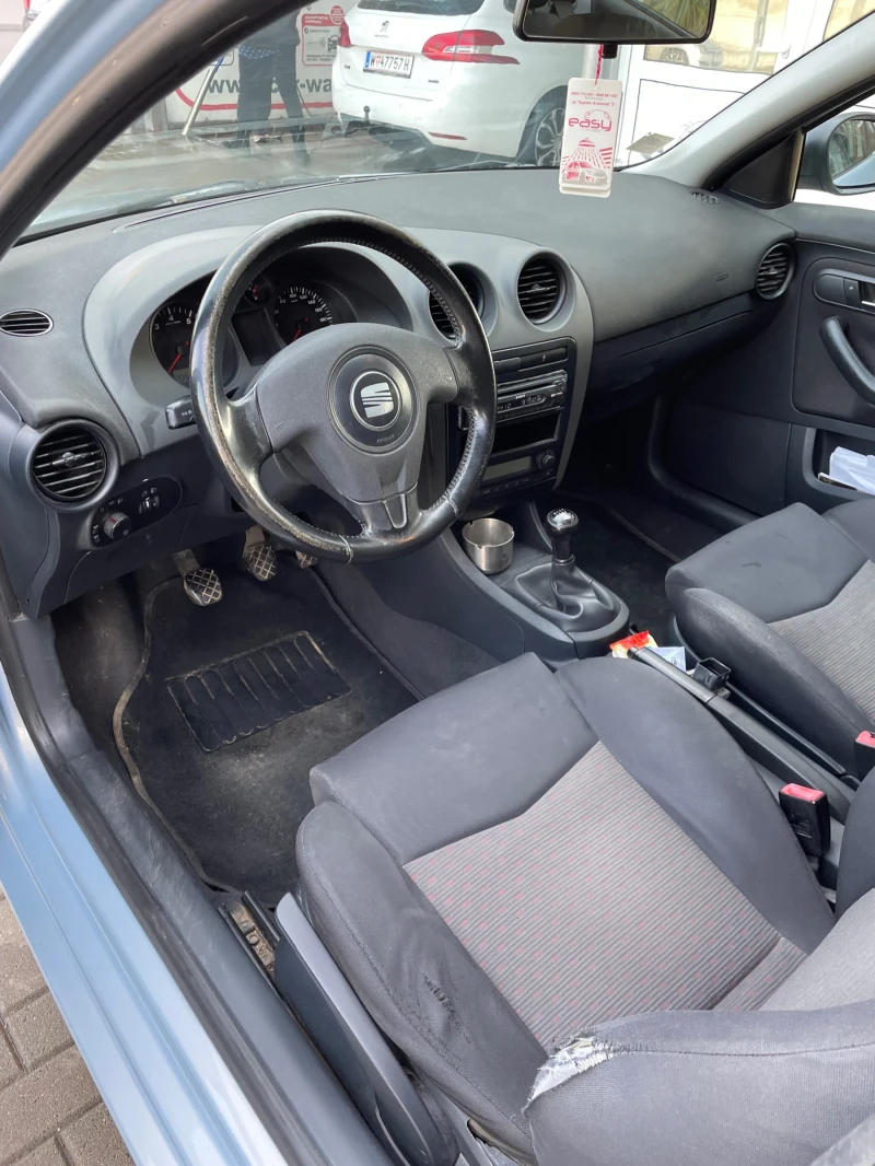 Seat Ibiza 1.4, снимка 4 - Автомобили и джипове - 52729387