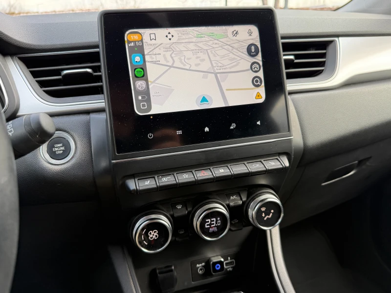 Renault Captur 1.3 Tce, снимка 14 - Автомобили и джипове - 53155785