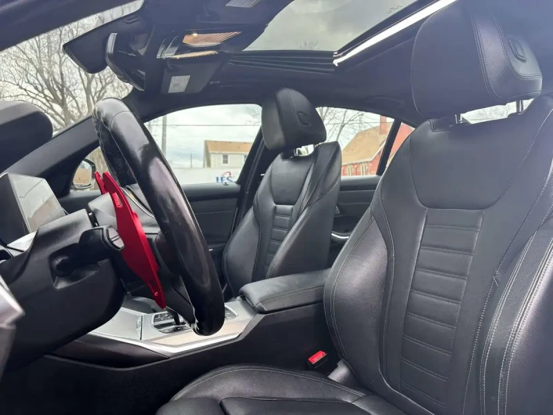 BMW 330 * ФИКСИРАНА ЦЕНА * CARFAX* ОПЦИЯ ЗА ФИНАНСИРАНЕ* , снимка 5 - Автомобили и джипове - 53232459