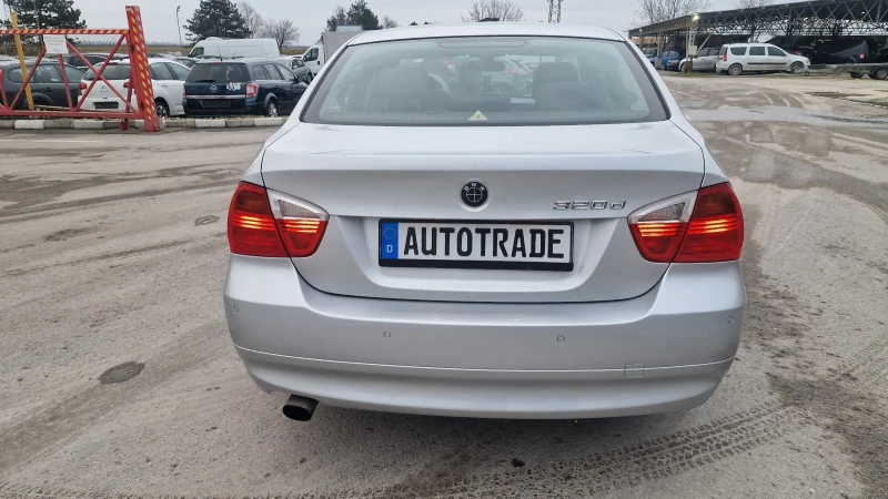 BMW 320, снимка 6 - Автомобили и джипове - 53275884