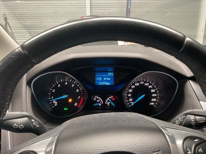 Ford Focus Focus 1.0 EcoBoost Titanium, снимка 4 - Автомобили и джипове - 55383074