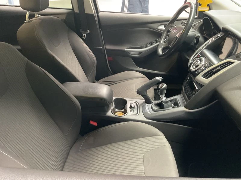 Ford Focus Focus 1.0 EcoBoost Titanium, снимка 3 - Автомобили и джипове - 55383074
