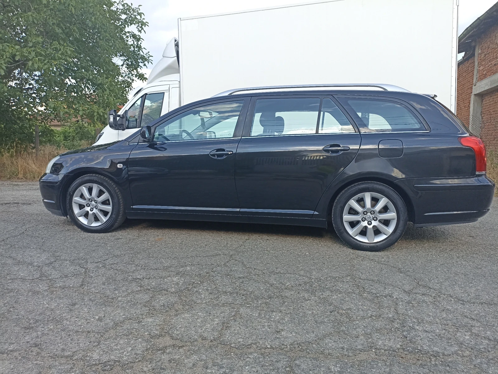 Toyota Avensis Авенсис  1.8. Газ - изображение 3